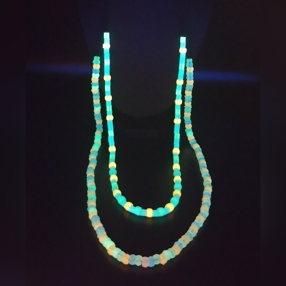 GLOW NECKLACE - Picture 7 of 15